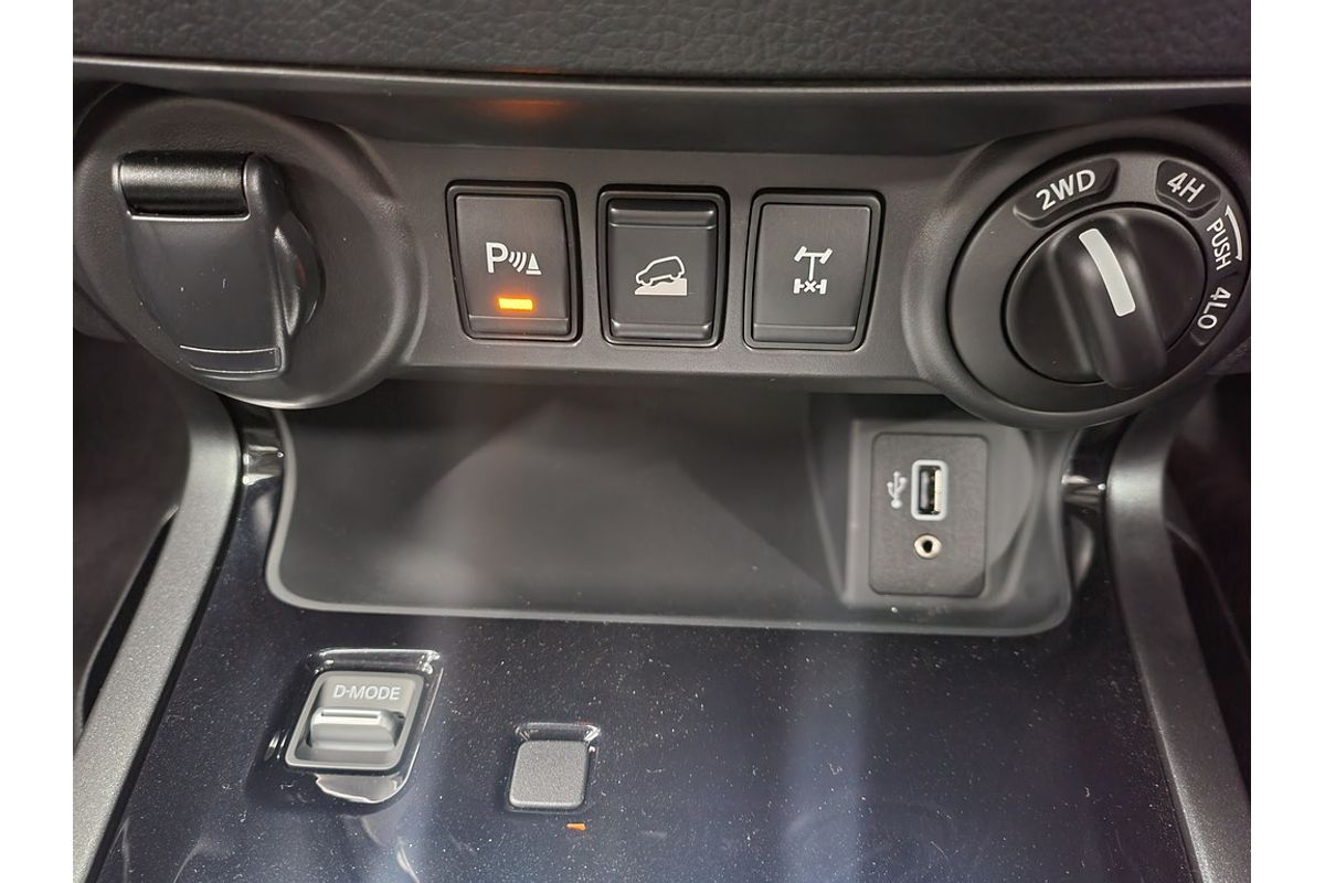 2025 Nissan Navara PRO-4X Warrior D23 4X4