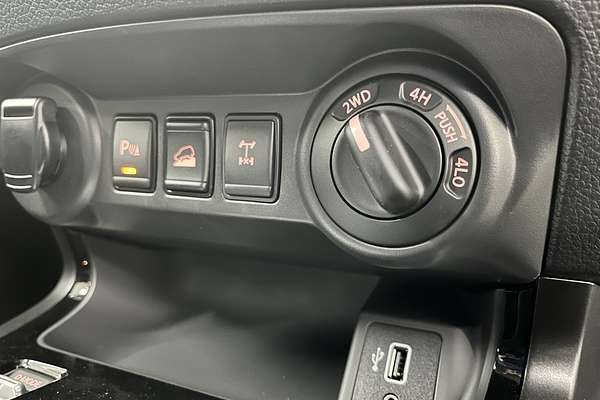 2025 Nissan Navara PRO-4X Warrior D23 4X4