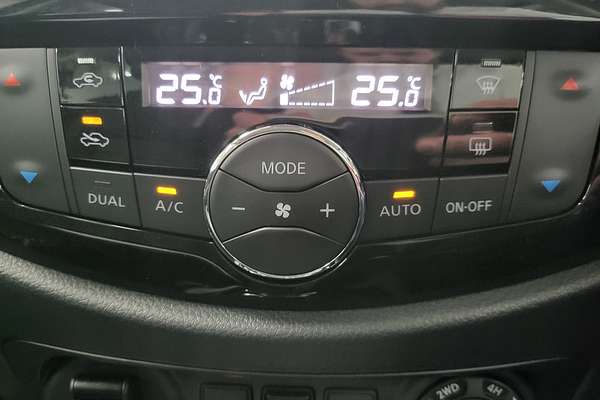 2025 Nissan Navara PRO-4X Warrior D23 4X4