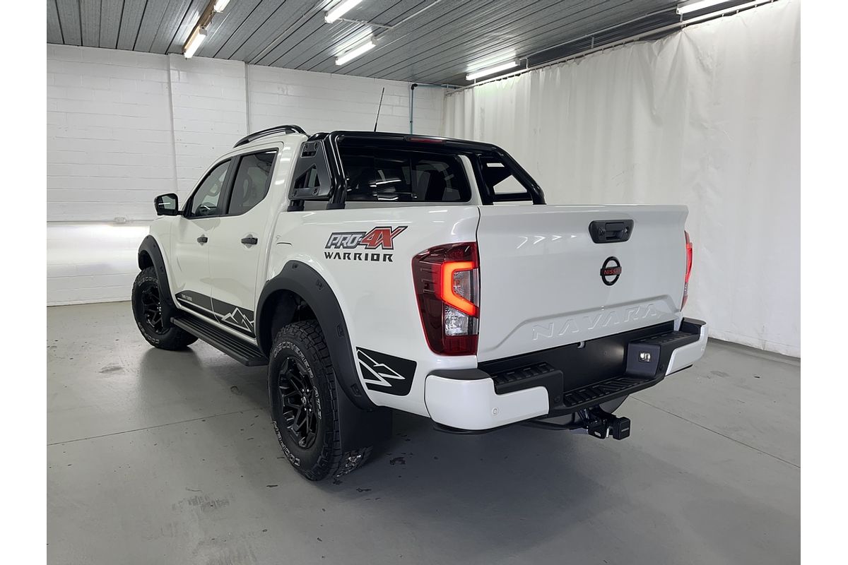 Nissan NAVARA 4X4 2.3 DSL AUTO DC P4X WARRIOR Nissan NAVARA 4X4 2.3 DSL AUTO DC P4X WARRIOR