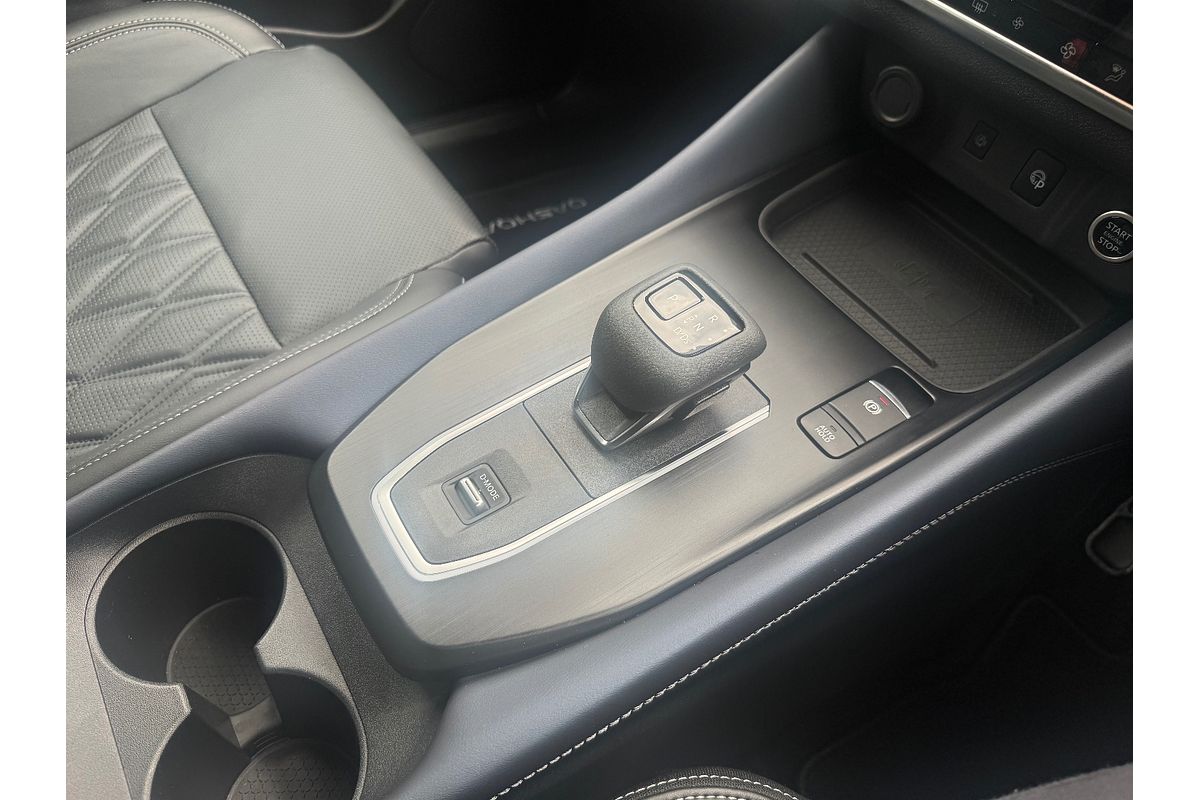 2024 Nissan QASHQAI Ti J12