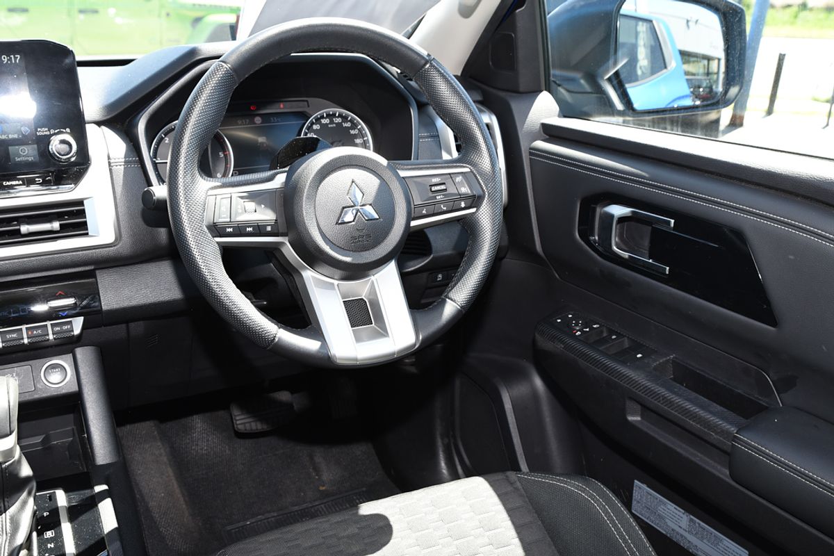 2023 Mitsubishi Triton GLS MV 4X4