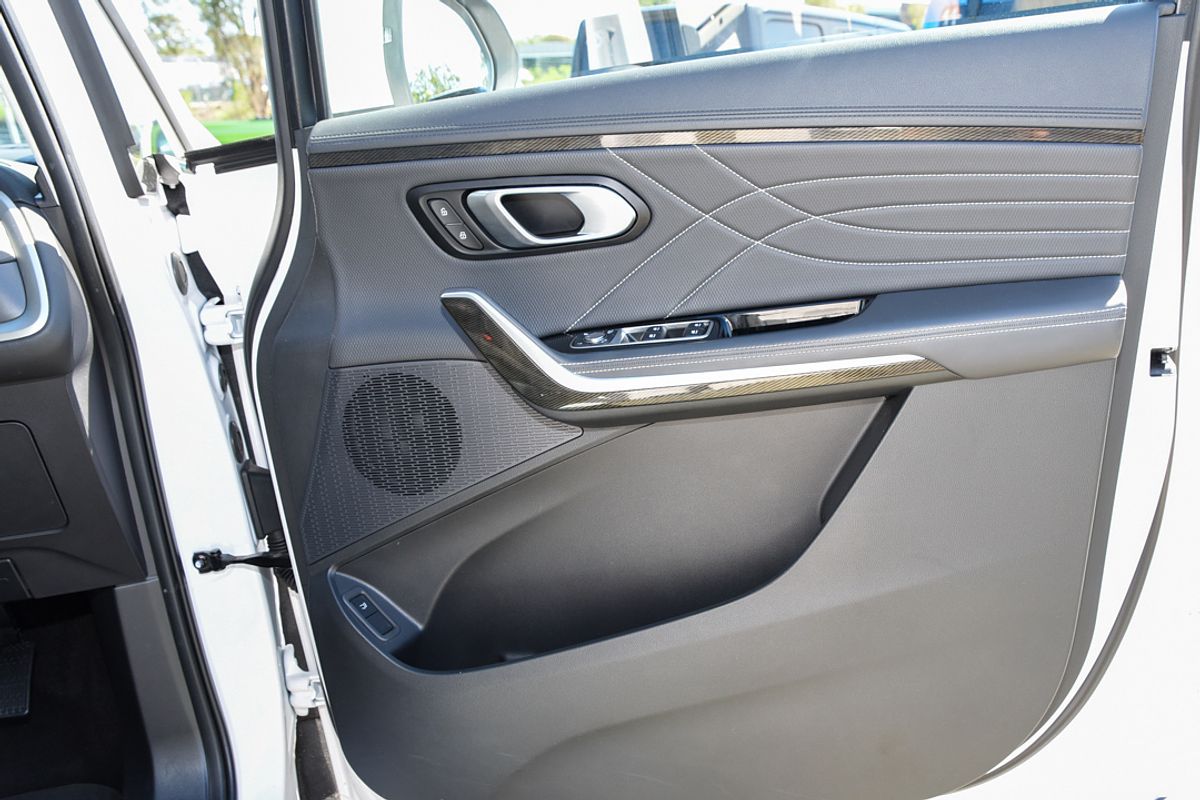 2023 LDV MIFA Executive