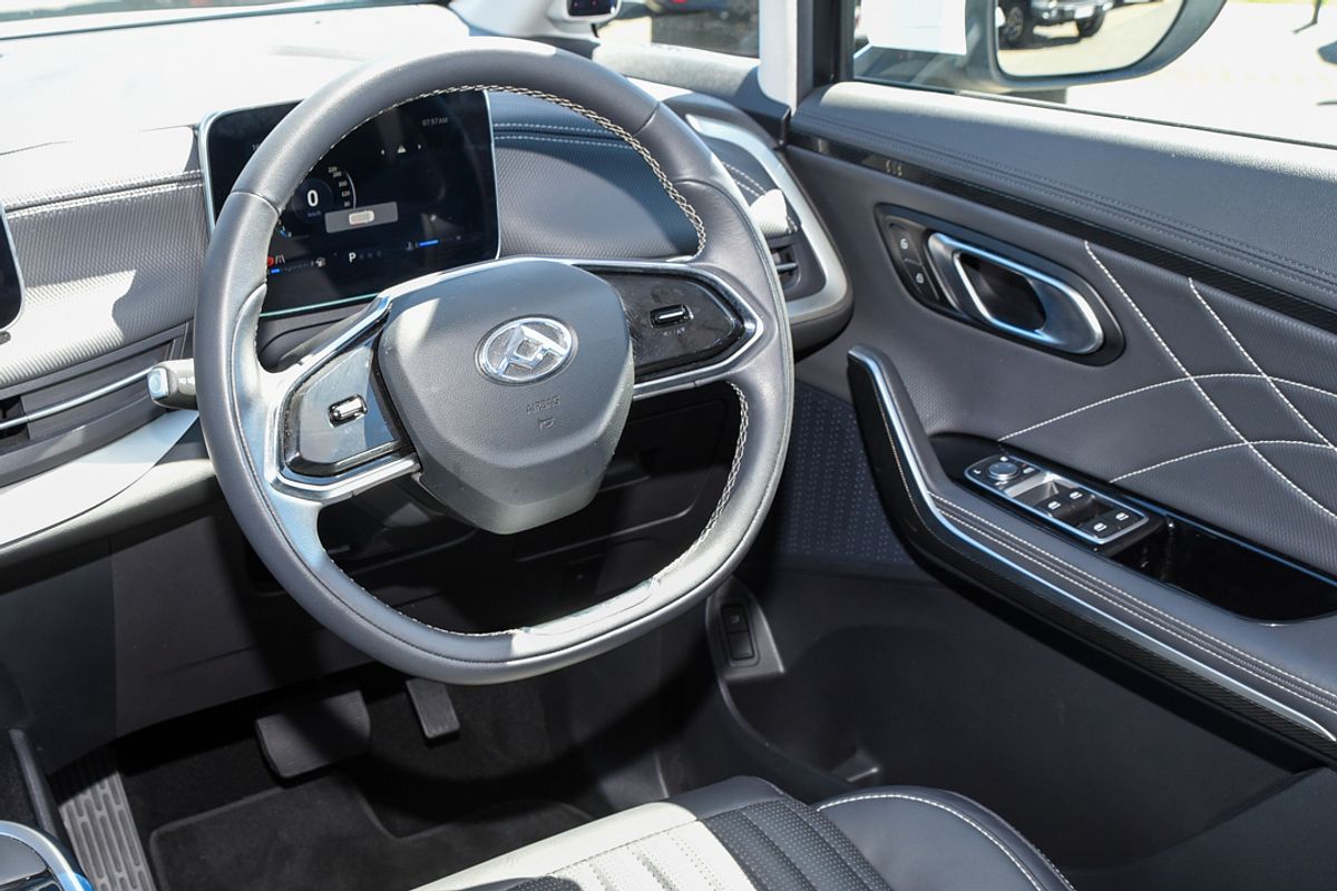 2023 LDV MIFA Executive