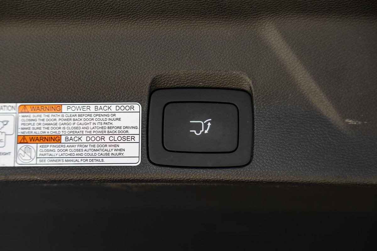 2022 LDV D90 Executive SV9A