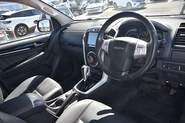 2020 Isuzu MU-X LS-T