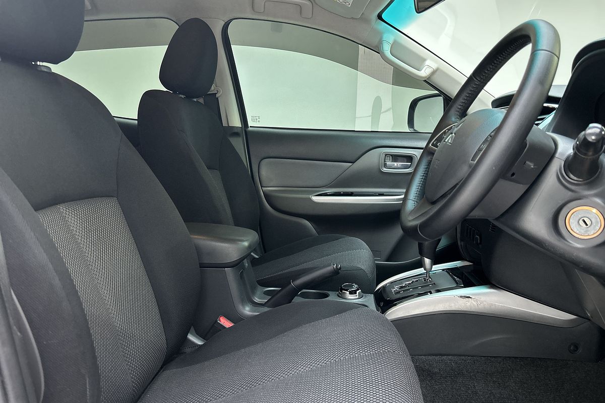 2015 Mitsubishi Triton GLS MQ 4X4