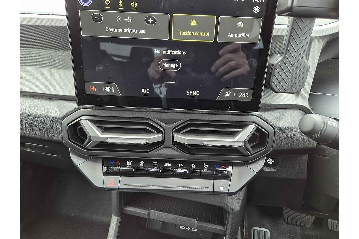 2025 Renault Duster Techno X1311