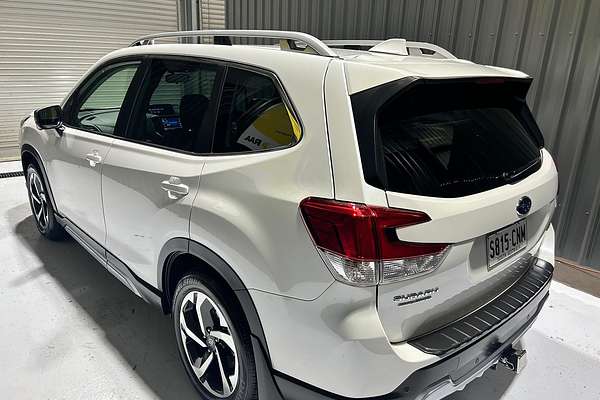2022 Subaru Forester 2.5i-S S5