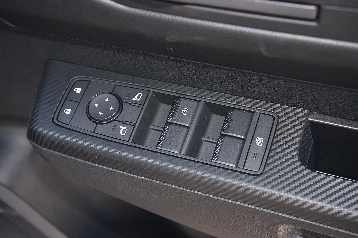 2025 Mitsubishi Triton GLX-R MV 4X4