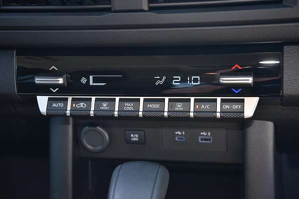 2025 Mitsubishi Triton GLX-R MV 4X4