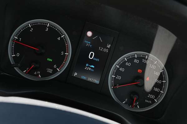 2021 Toyota Hiace GDH320R ELWB High Roof