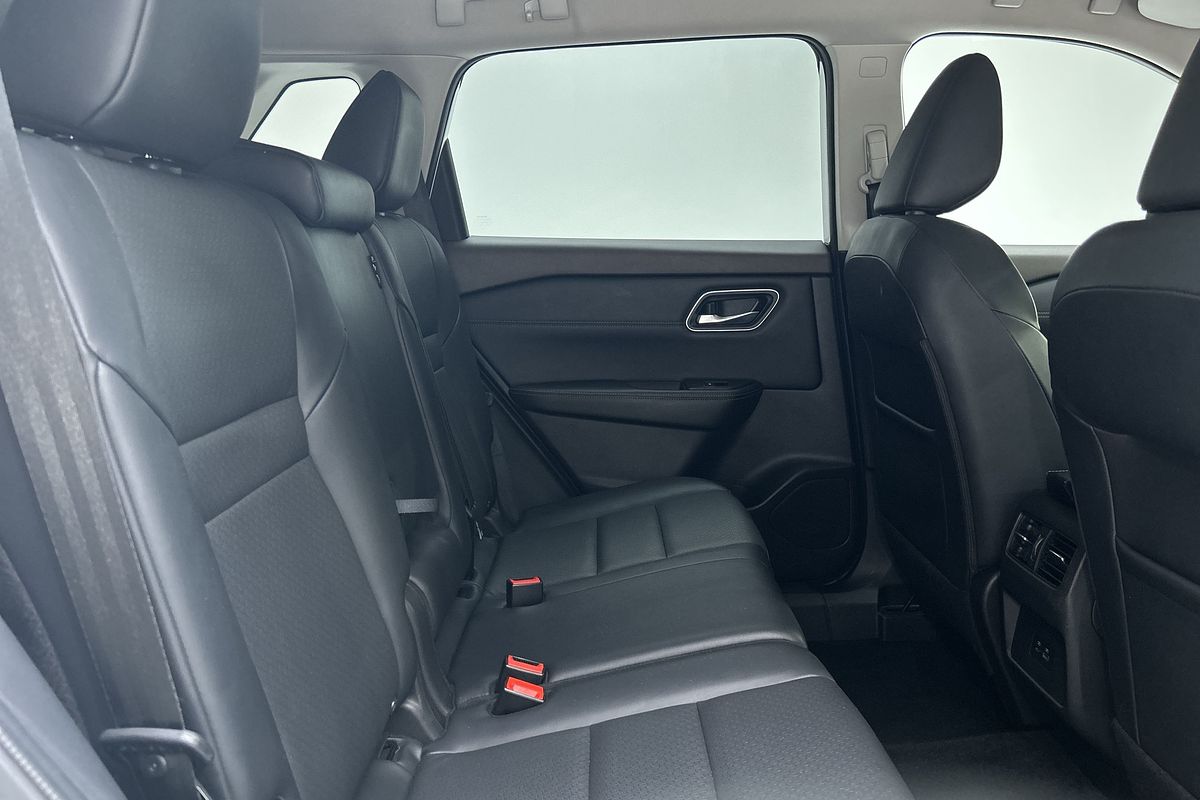 2023 Nissan X-TRAIL ST-L T33