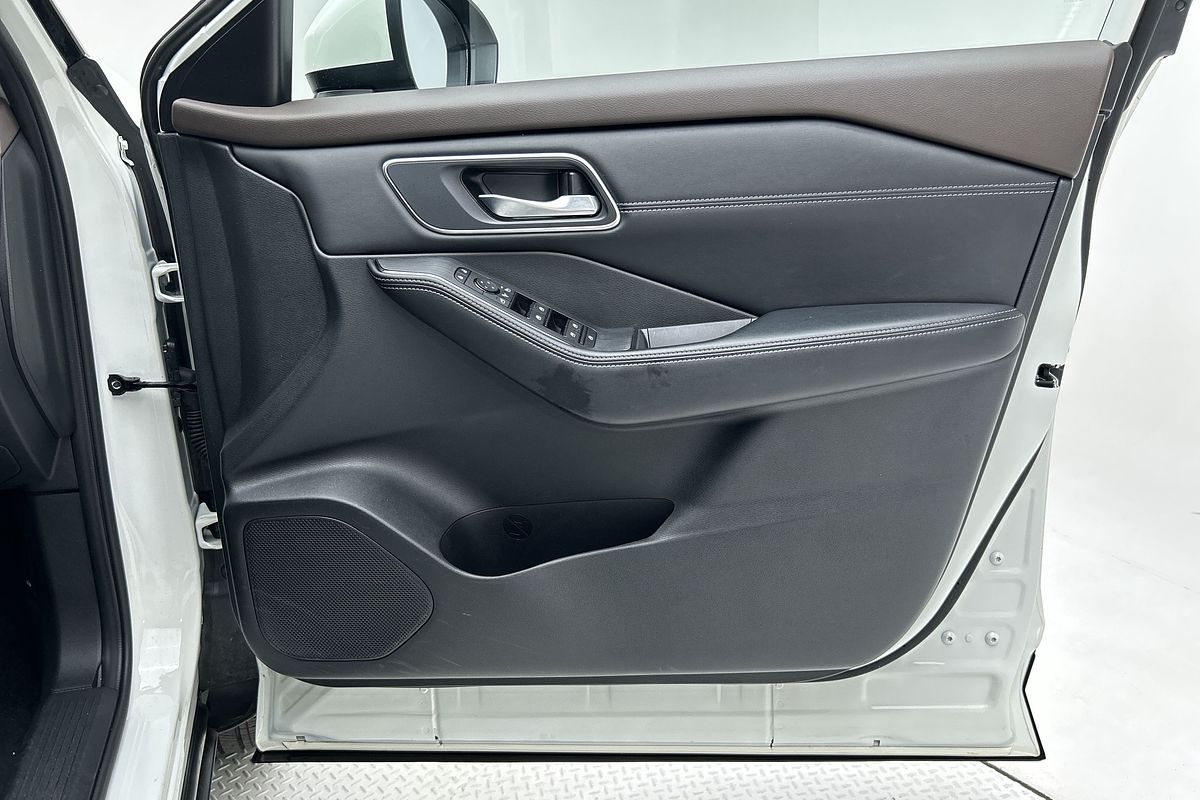 2023 Nissan X-TRAIL ST-L T33