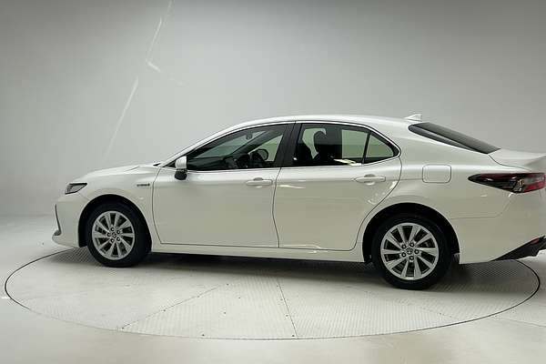 2021 Toyota Camry Ascent AXVH70R