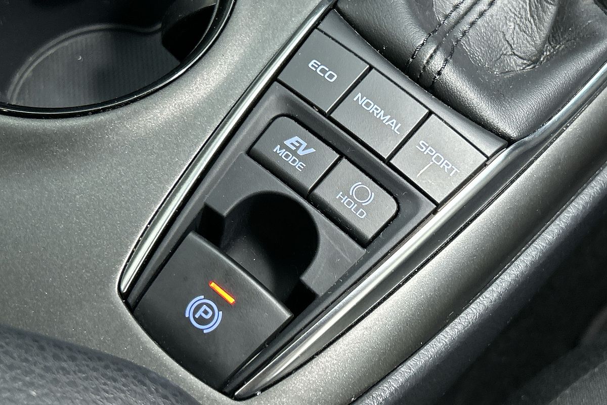 2021 Toyota Camry Ascent AXVH70R