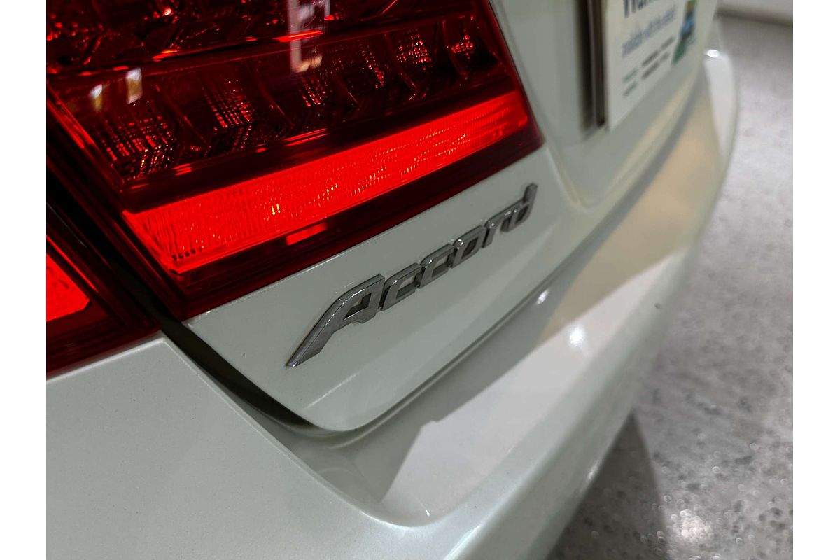 2013 Honda Accord VTi 8th Gen