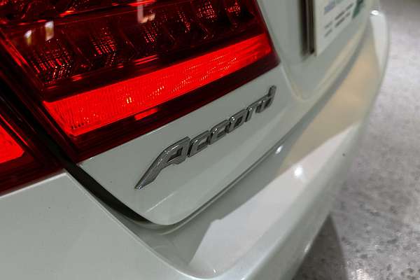 2013 Honda Accord VTi 8th Gen