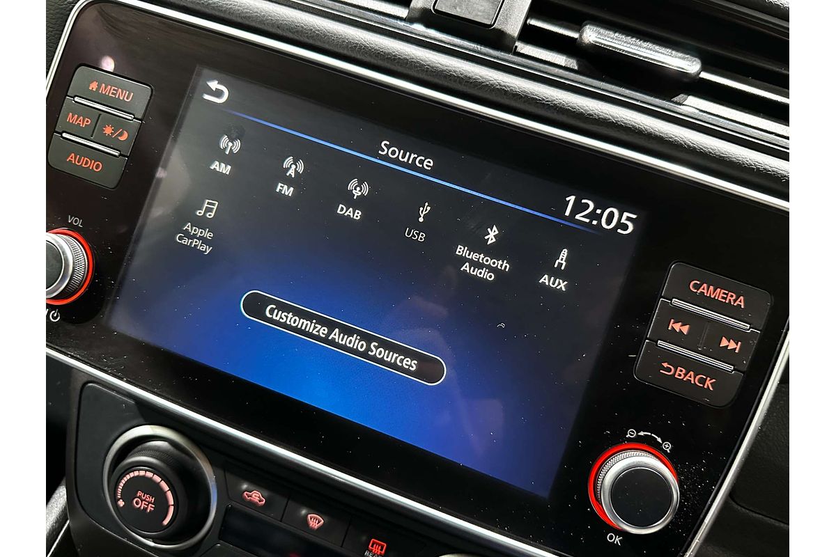 2019 Nissan LEAF  ZE1