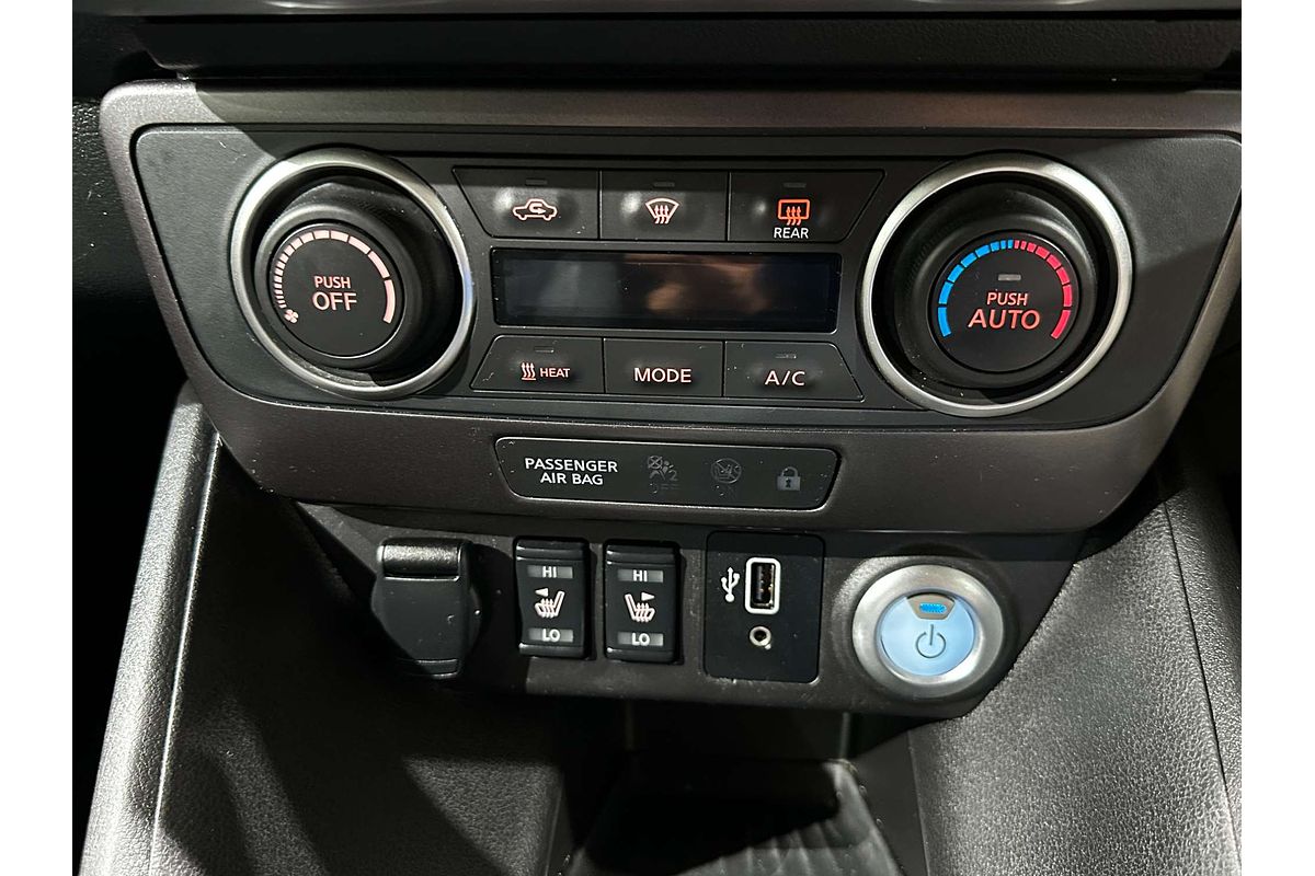 2019 Nissan LEAF  ZE1