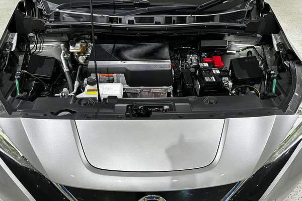 2019 Nissan LEAF  ZE1