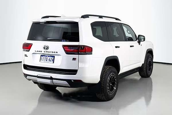 2023 Toyota Landcruiser GR Sport FJA300R