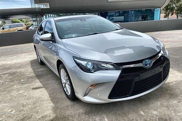 2017 Toyota Camry Atara SL AVV50R