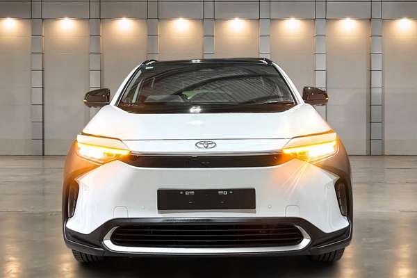 2023 Toyota bZ4X YEAM15R