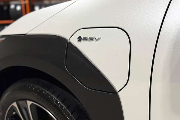 2023 Toyota bZ4X YEAM15R