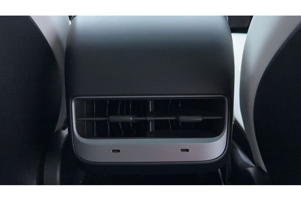 2022 Tesla Model Y Rear-Wheel Drive