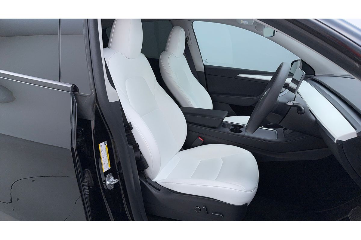 2022 Tesla Model Y Rear-Wheel Drive