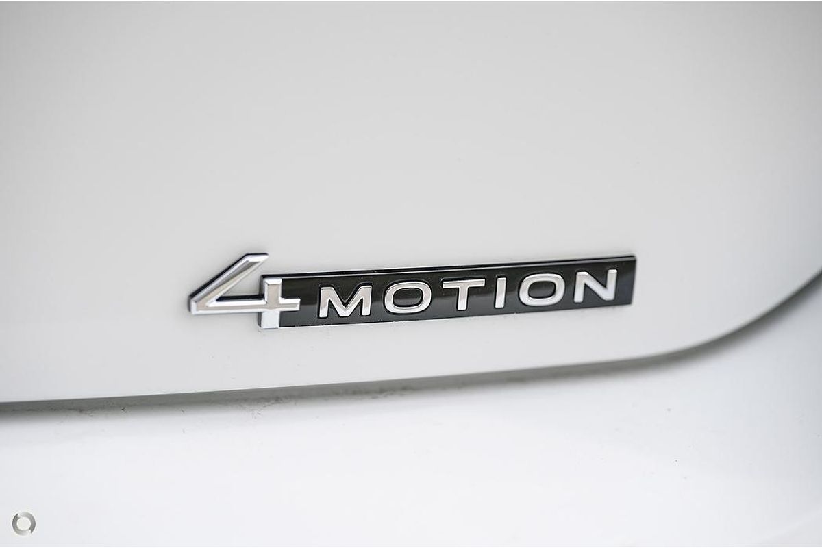 2025 Volkswagen T-Roc 140TSI R-Line D11