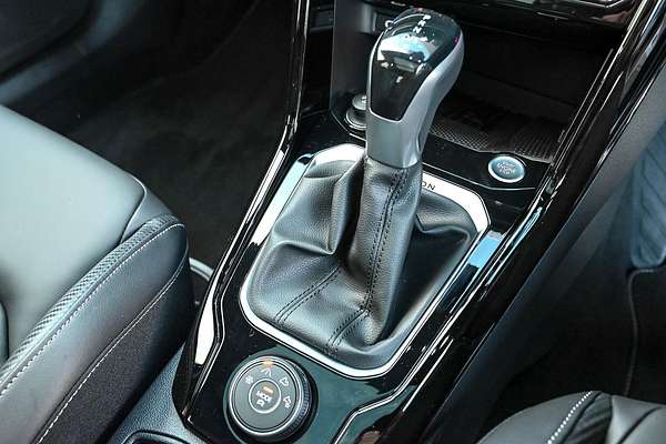 2025 Volkswagen T-Roc 140TSI R-Line D11