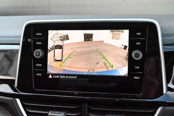 2025 Volkswagen T-Roc 140TSI R-Line D11