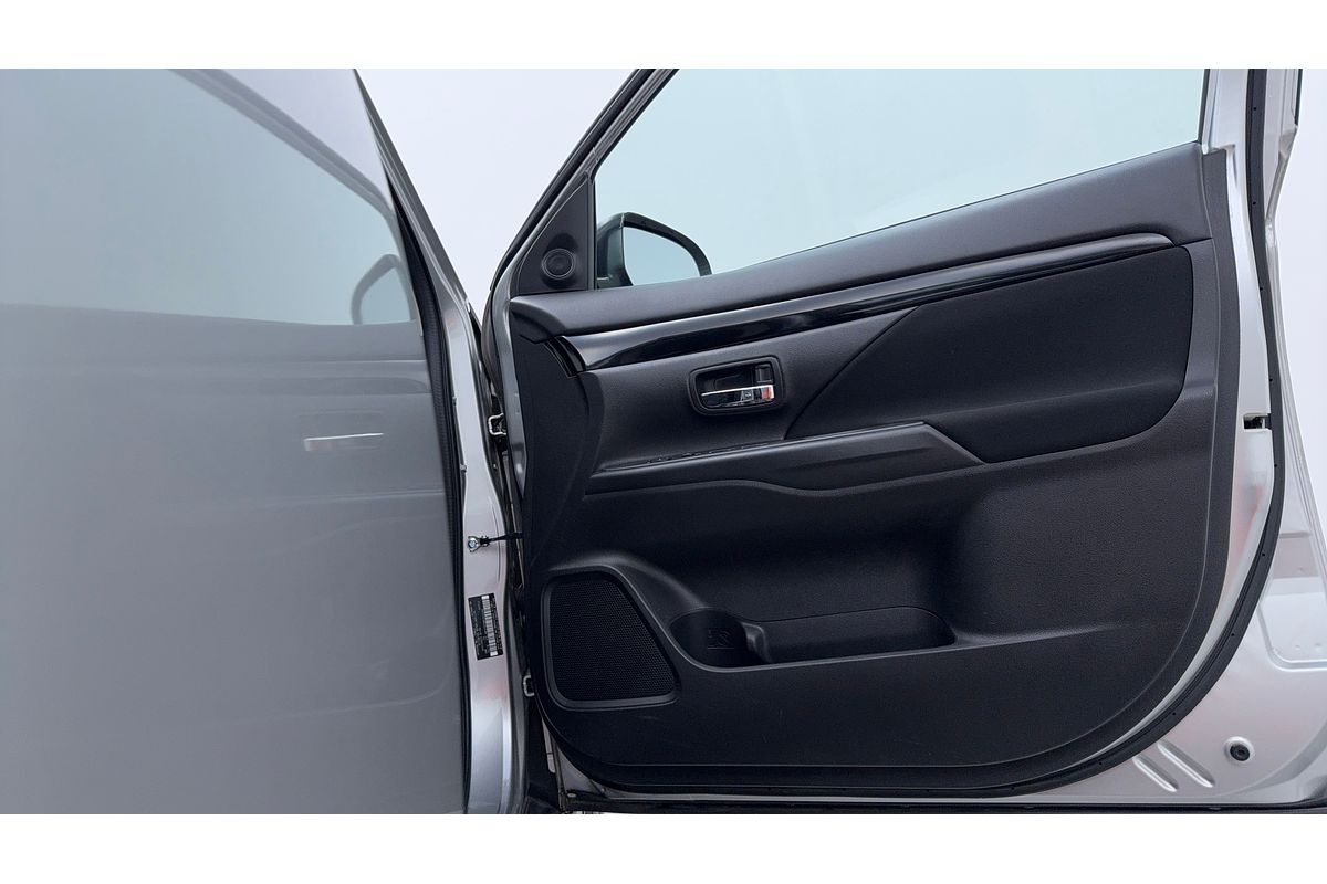 2018 Mitsubishi Outlander ES ADAS ZL