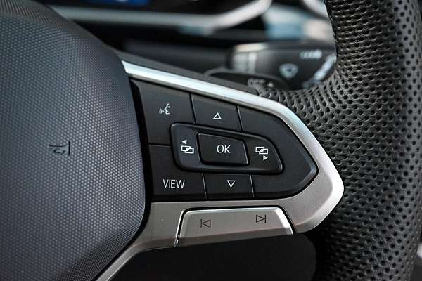 2025 Volkswagen T-Roc 140TSI R-Line D11