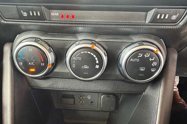 2023 Mazda CX-3 Akari LE DK