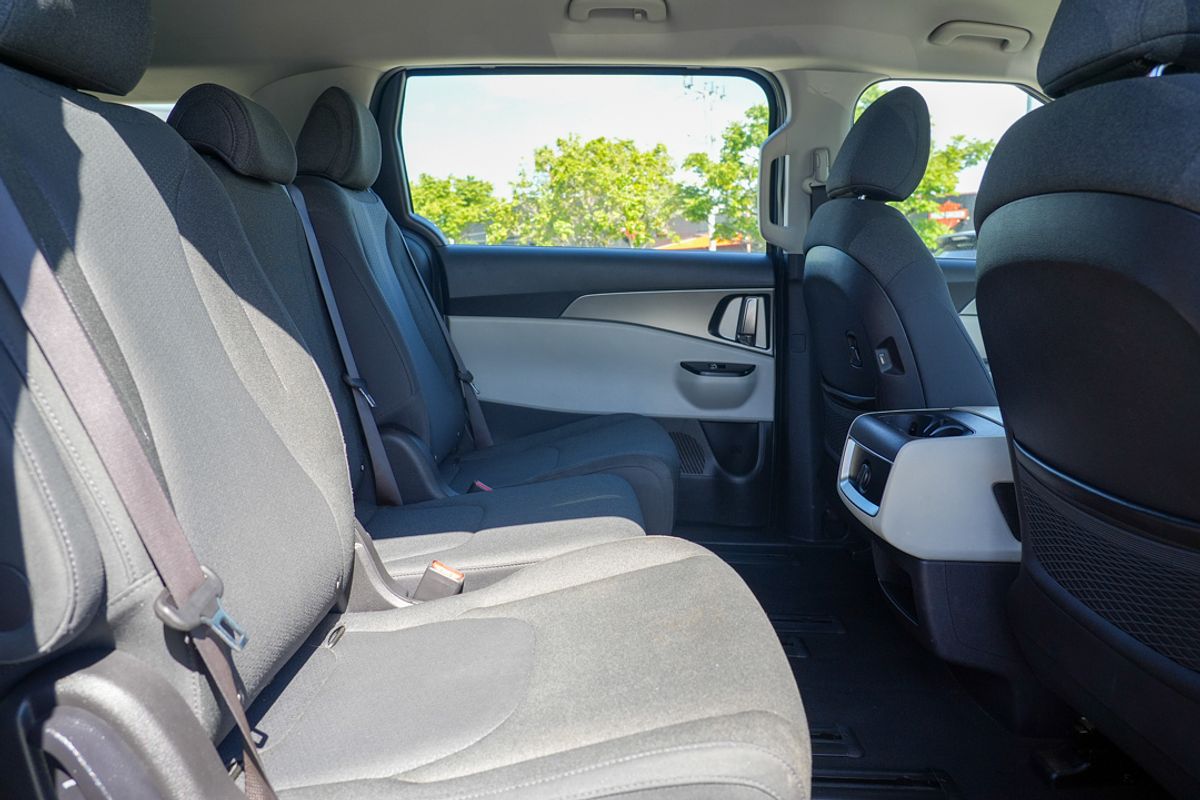 2022 Kia Carnival S KA4