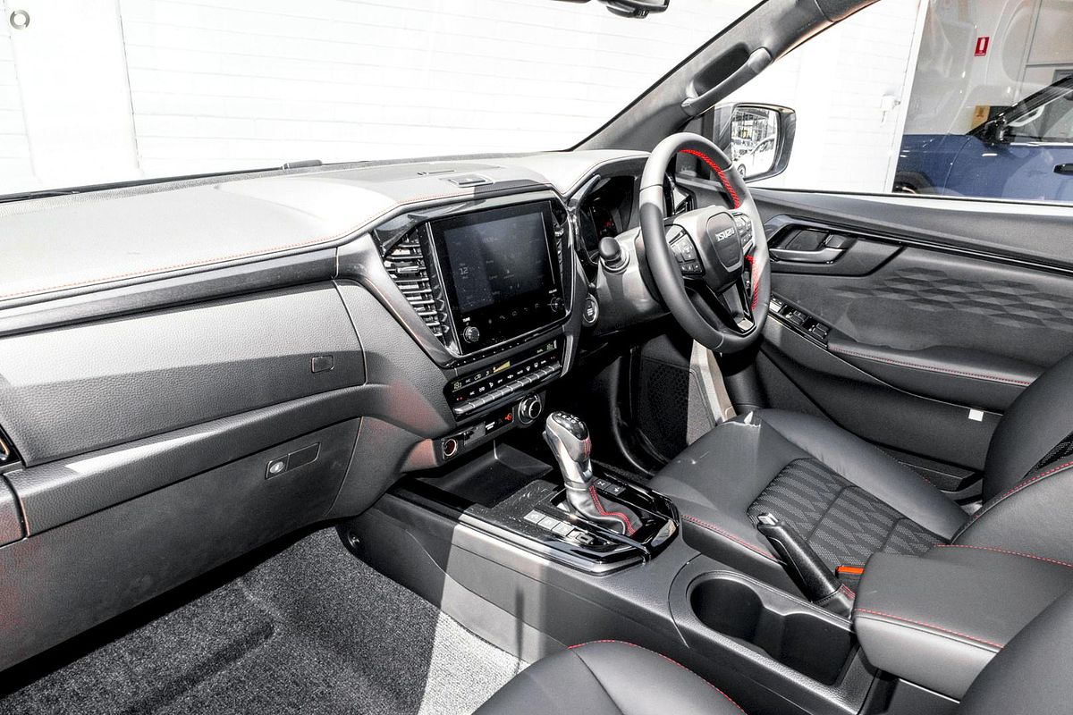 2025 Isuzu D-MAX X-TERRAIN 4X4