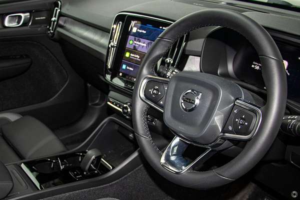 2025 Volvo EX40 Ultra Single Motor Extended Range