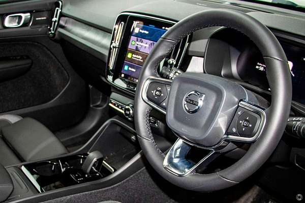 2025 Volvo EX40 Ultra Single Motor Extended Range