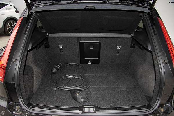 2025 Volvo EX40 Ultra Single Motor Extended Range