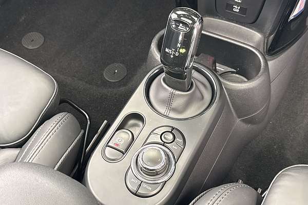 2021 MINI Hatch John Cooper Works Classic F56 LCI