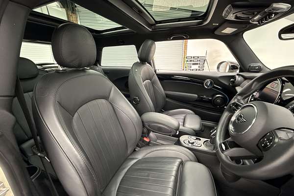 2021 MINI Hatch John Cooper Works Classic F56 LCI