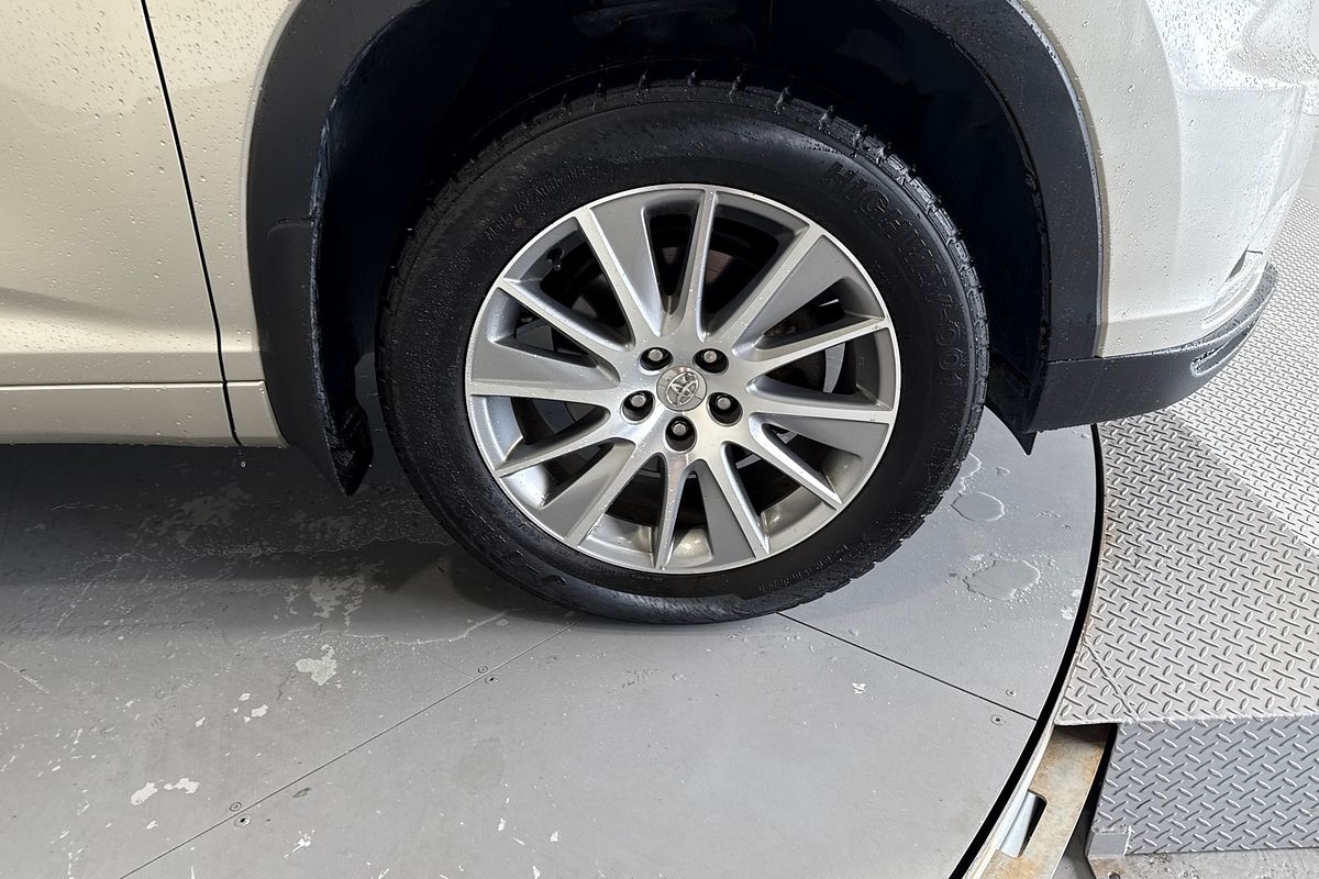 2014 Toyota Kluger Grande GSU55R