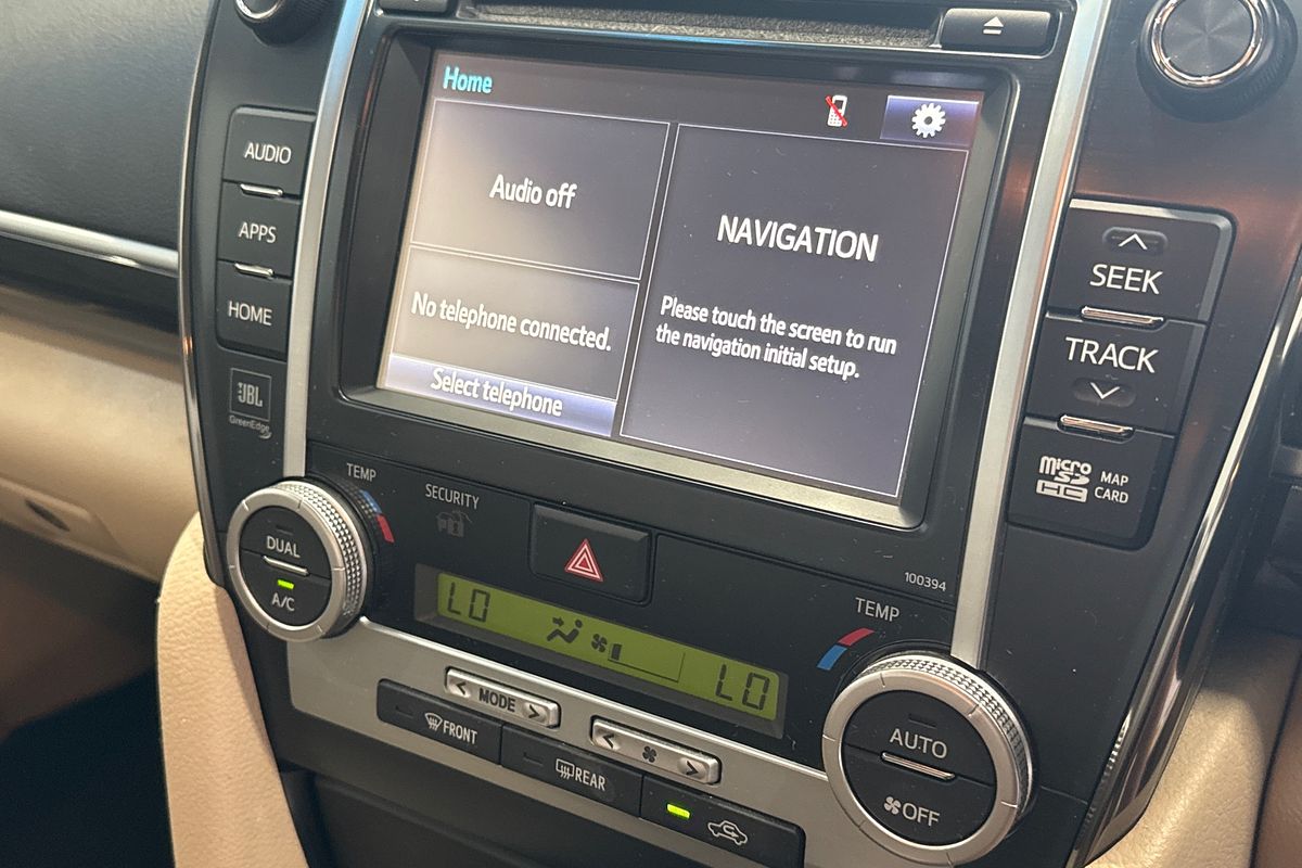 2015 Toyota Camry Atara SL AVV50R