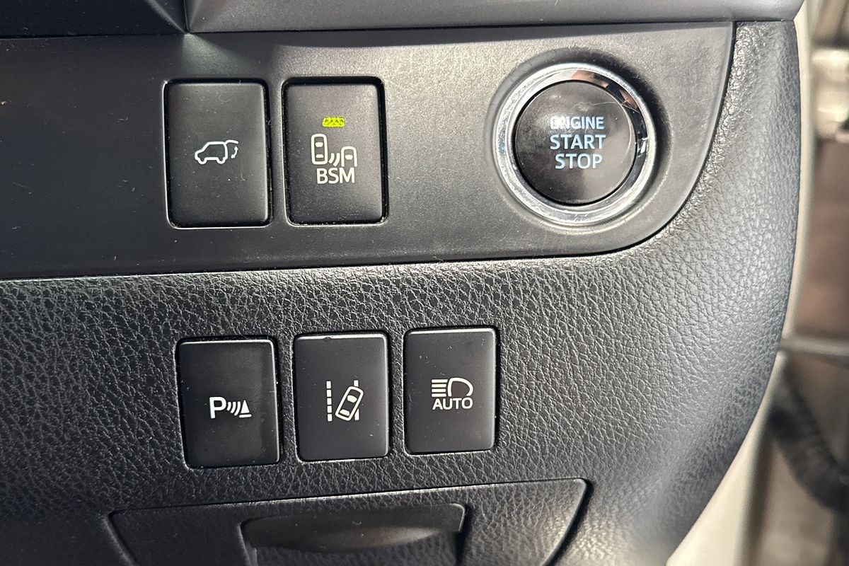 2014 Toyota Kluger Grande GSU55R