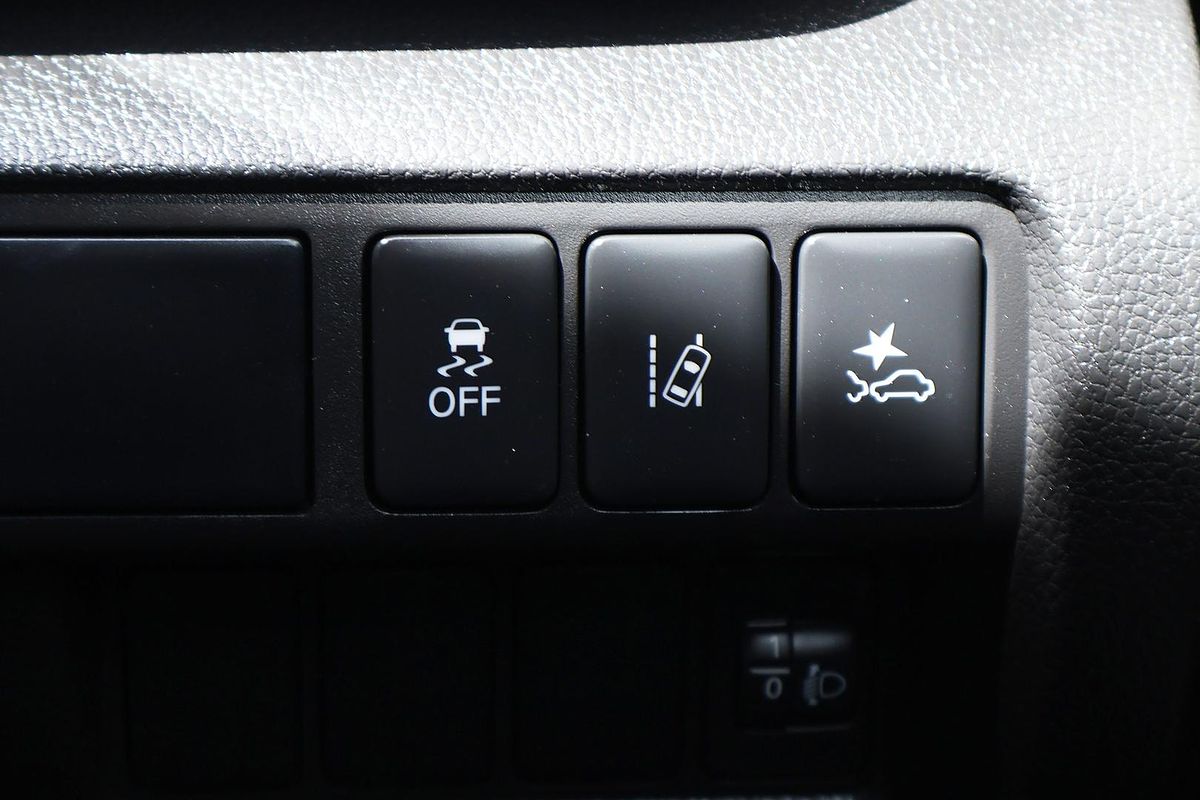 2024 Mitsubishi Eclipse Cross ES YB