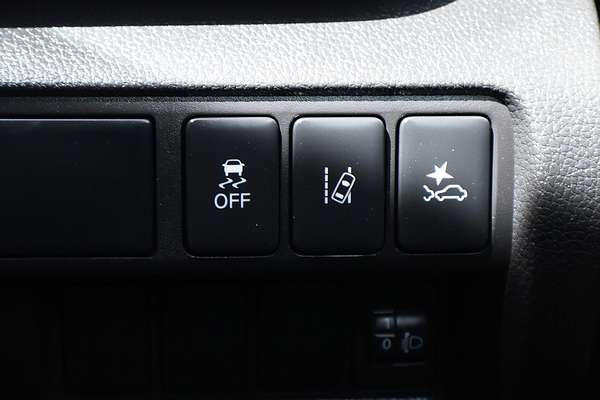 2024 Mitsubishi Eclipse Cross ES YB