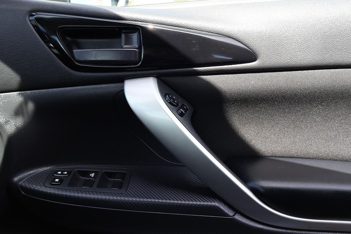 2024 Mitsubishi Eclipse Cross ES YB